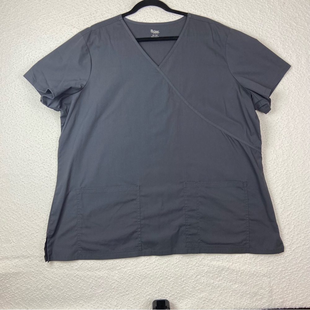 RX Gear Gray V-Neck Women’s Scrub Top. Size 3XL.